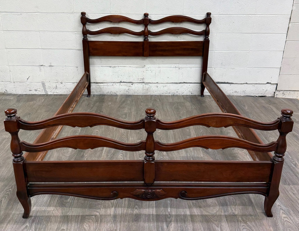 Vintage Full Size French Provincial French Country Style Bed