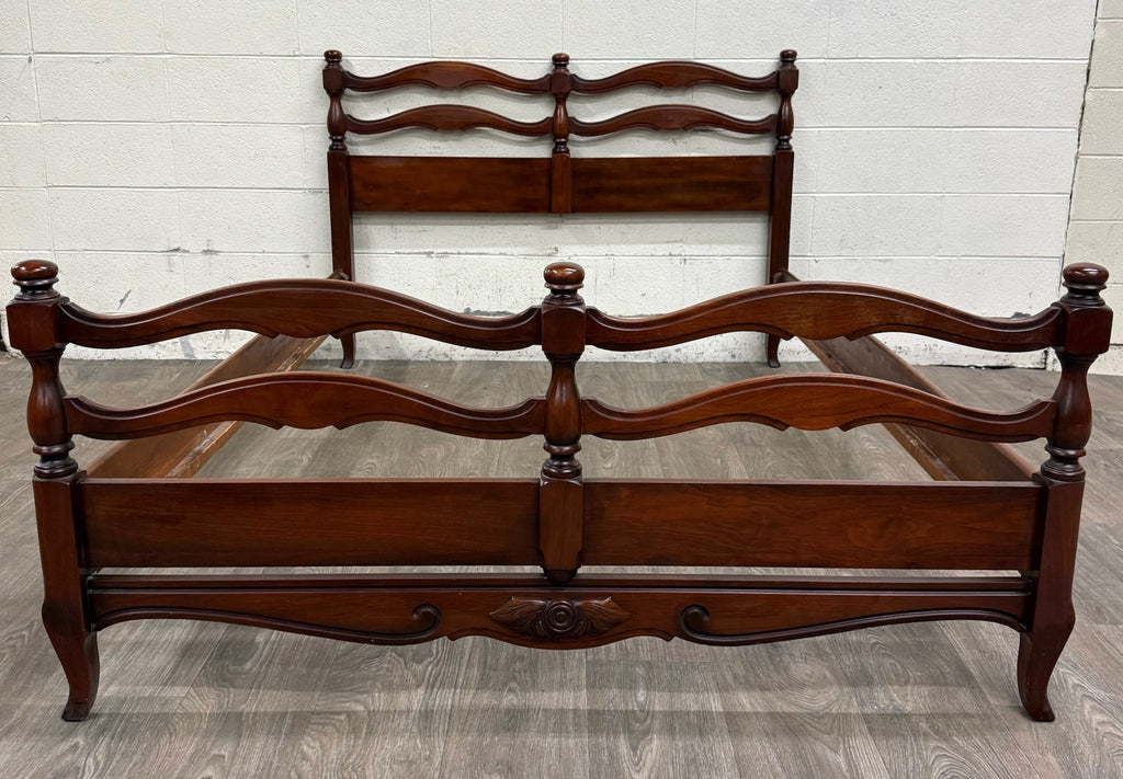 Vintage Full Size French Provincial French Country Style Bed