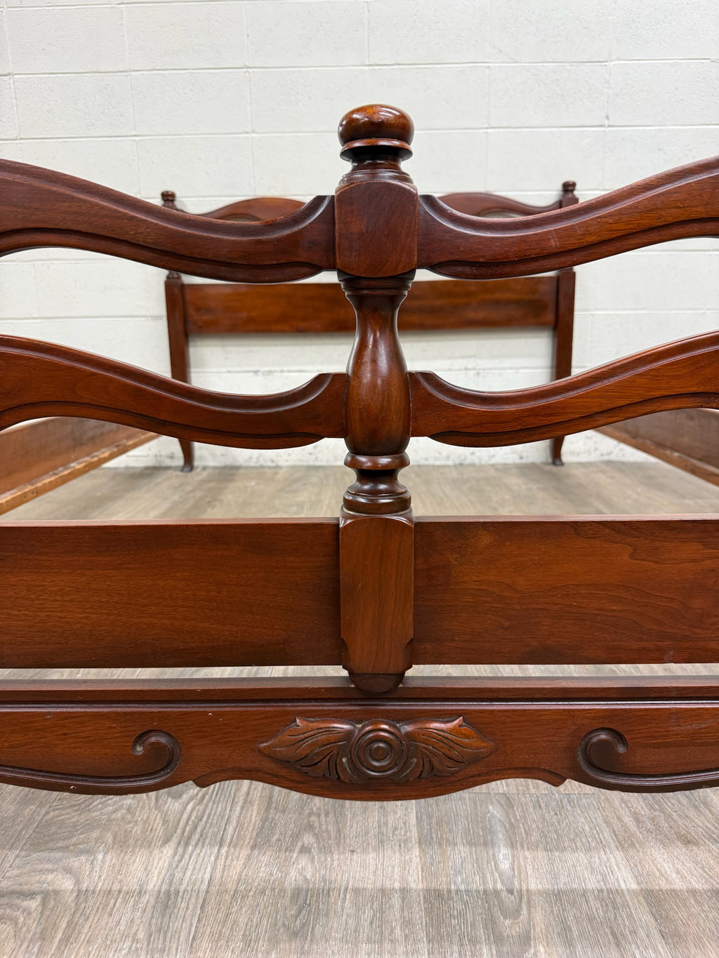 Vintage Full Size French Provincial French Country Style Bed