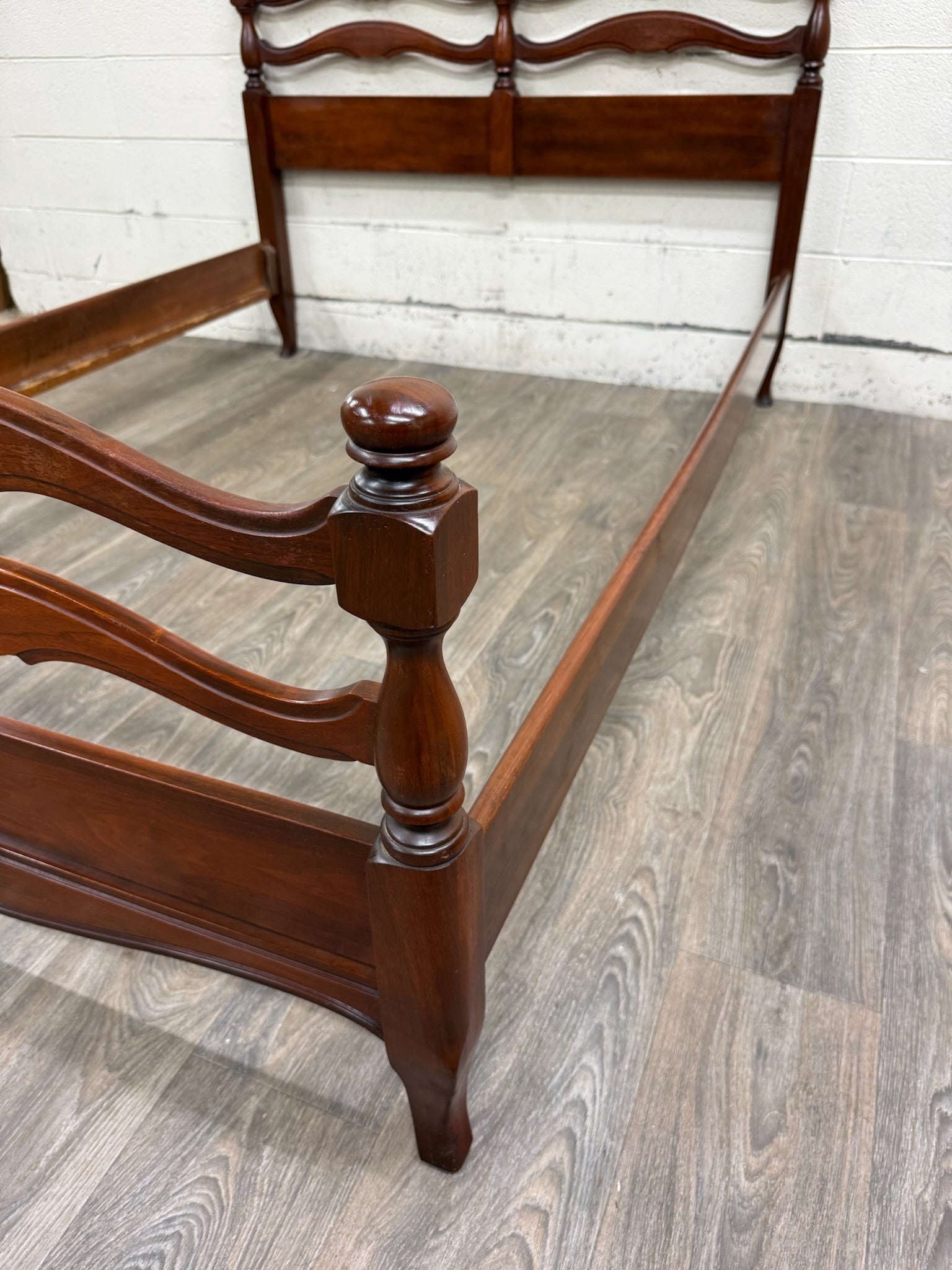 Vintage Full Size French Provincial French Country Style Bed