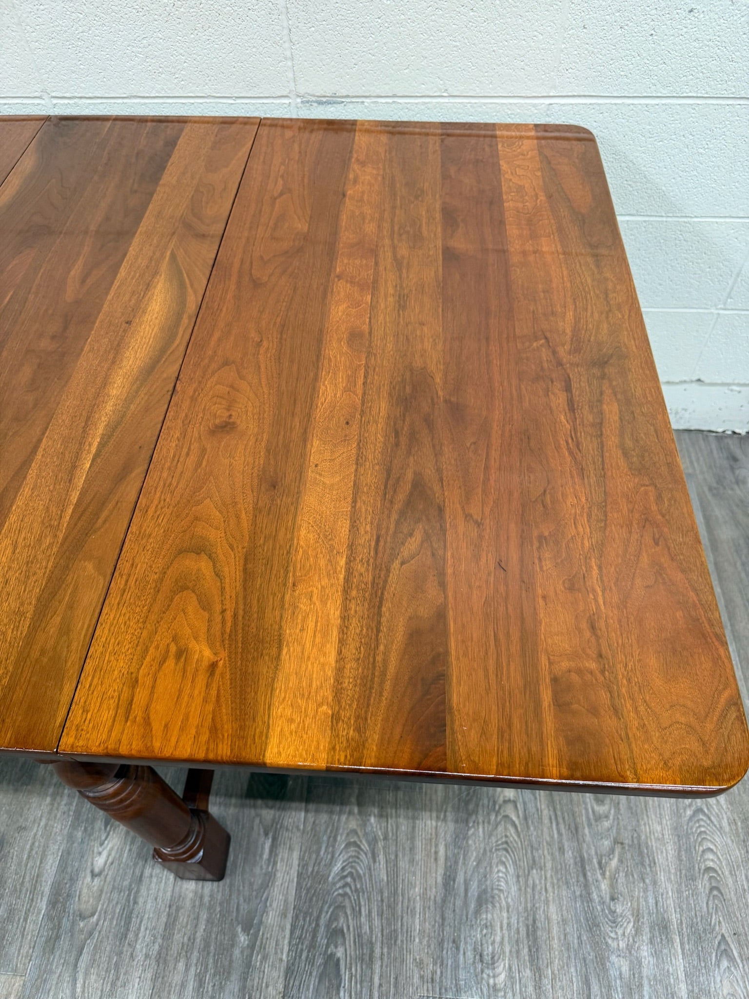 Vintage Early American Colonial Revival Willam & Mary Style Walnut Dining Table