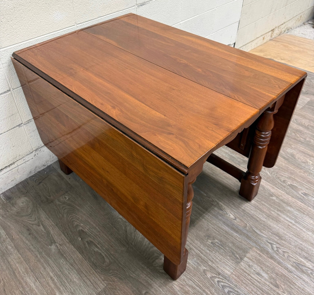 Vintage Early American Colonial Revival Willam & Mary Style Walnut Dining Table