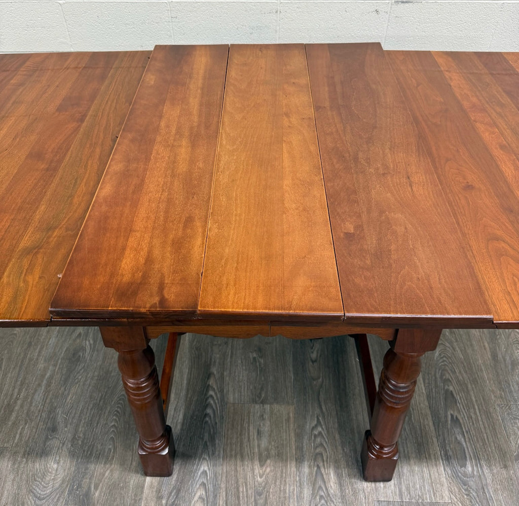 Vintage Early American Colonial Revival Willam & Mary Style Walnut Dining Table