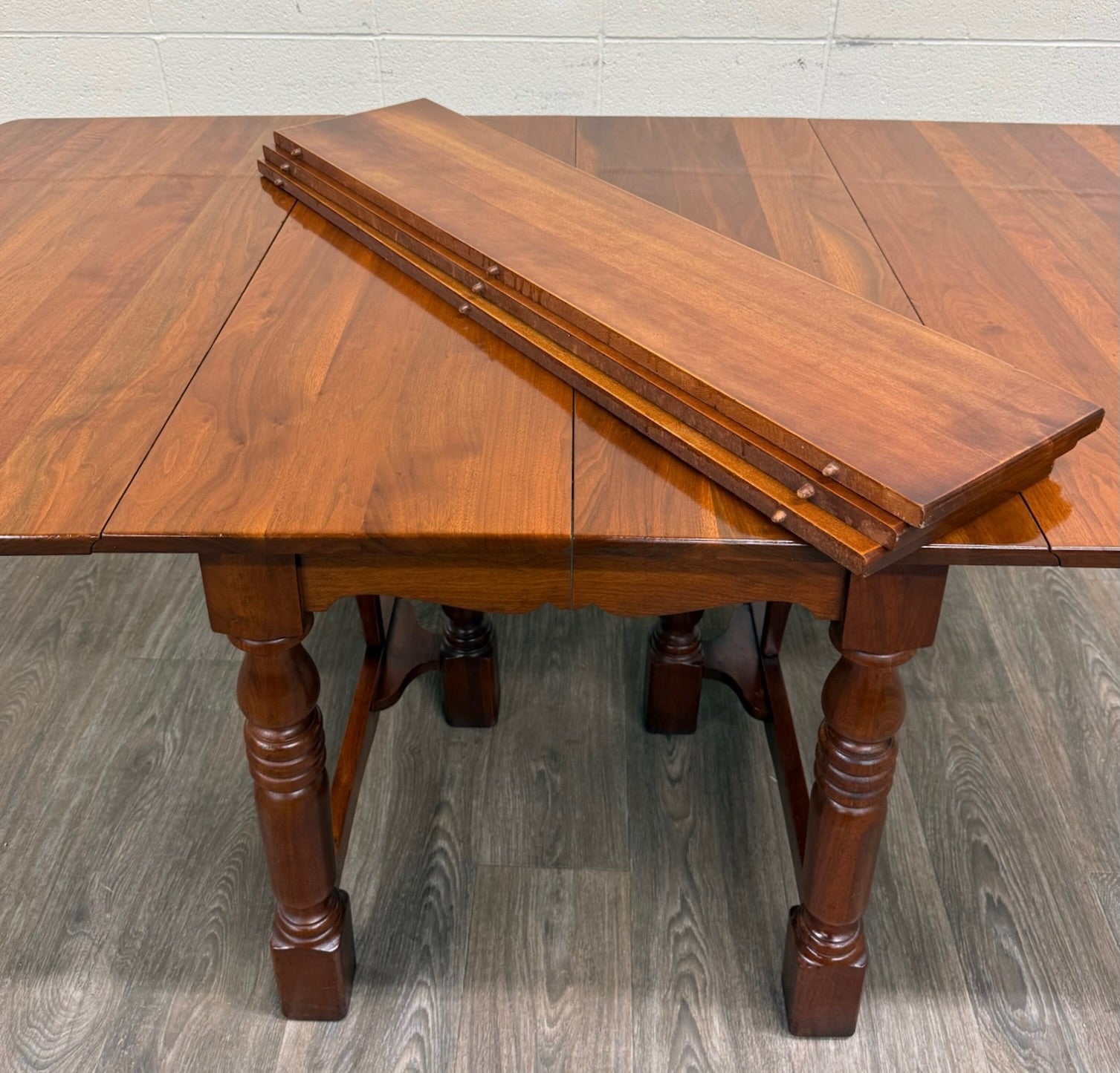 Vintage Early American Colonial Revival Willam & Mary Style Walnut Dining Table