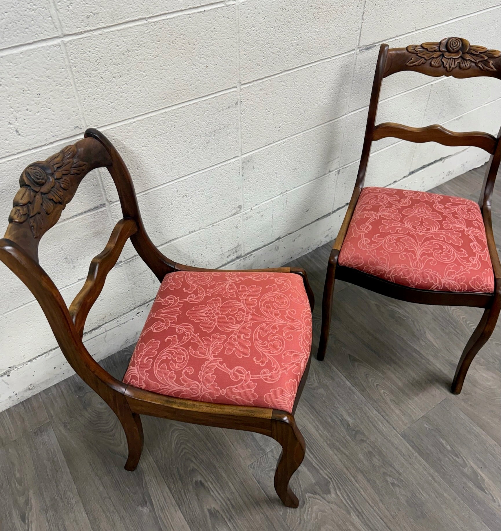 Vintage Regency Style Mahogany Rose Back Ladder Back Dining Accent Chairs - Pair