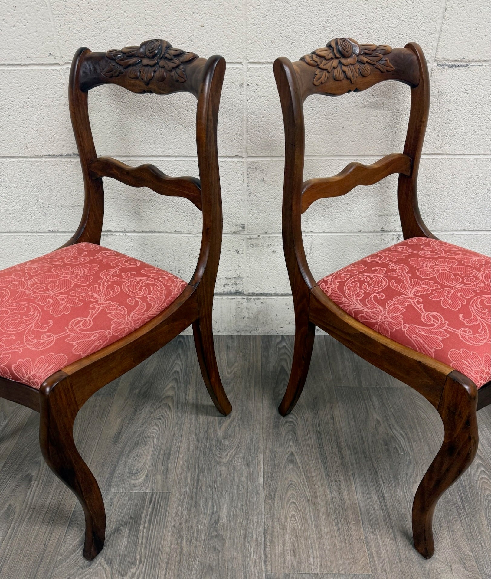 Vintage Regency Style Mahogany Rose Back Ladder Back Dining Accent Chairs - Pair