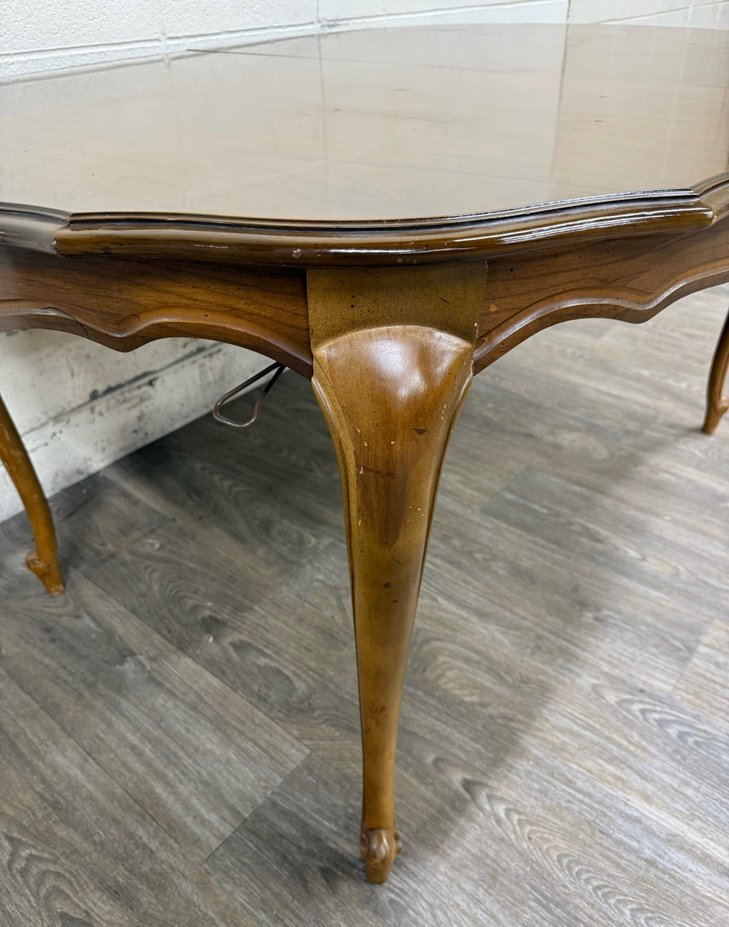 Vintage French Provincial Style Dining Table with Extension Two Leaves