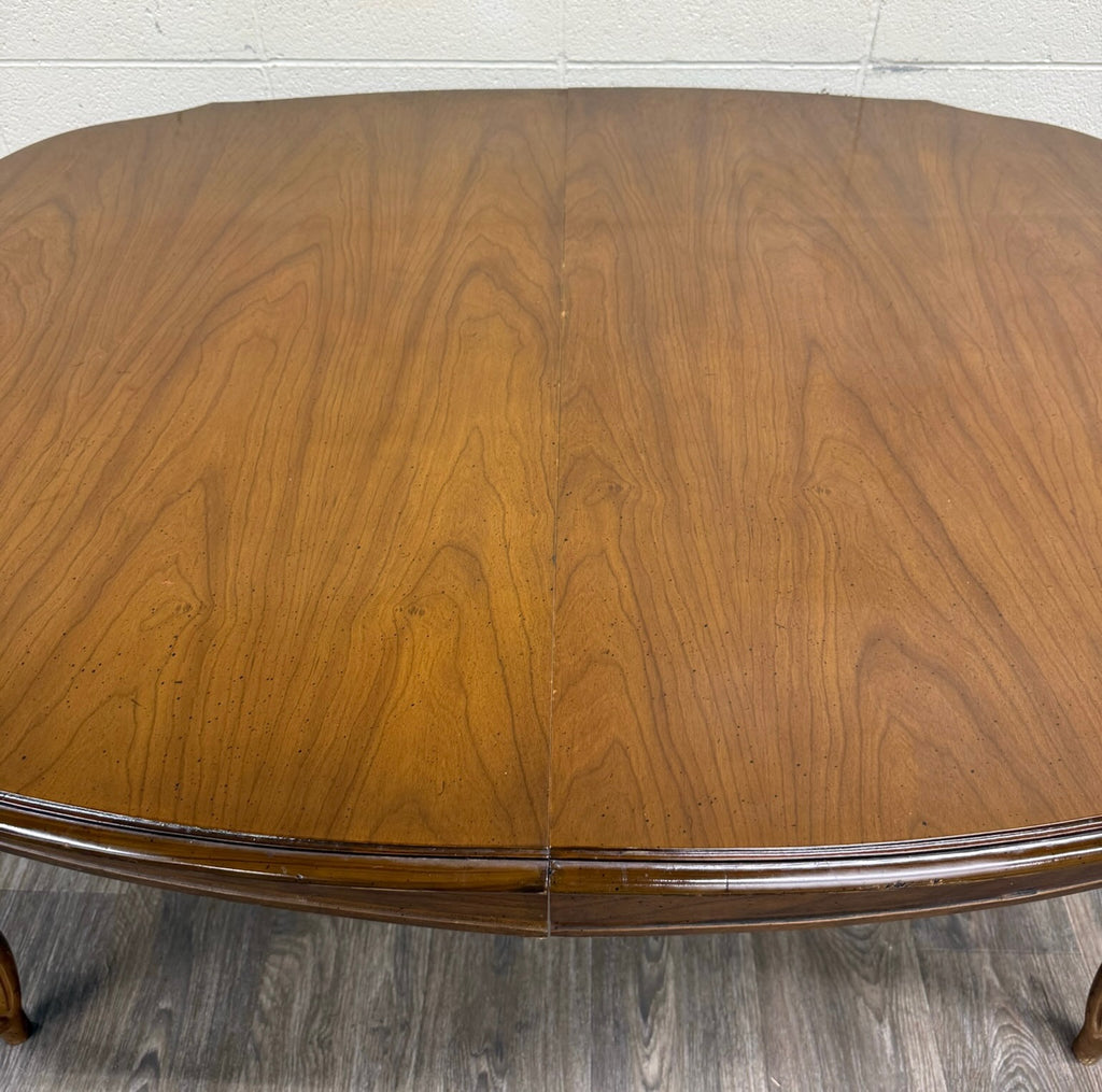 Vintage French Provincial Style Dining Table with Extension Two Leaves