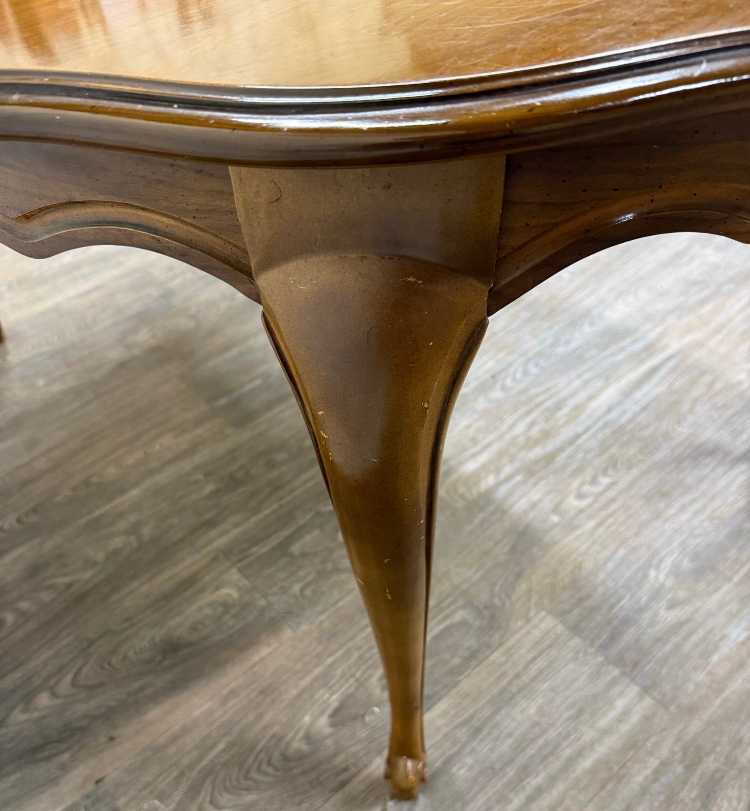 Vintage French Provincial Style Dining Table with Extension Two Leaves