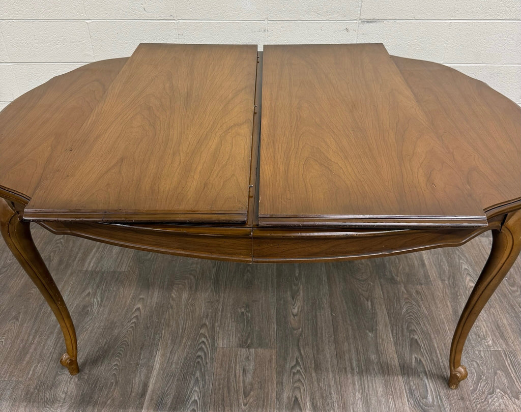 Vintage French Provincial Style Dining Table with Extension Two Leaves