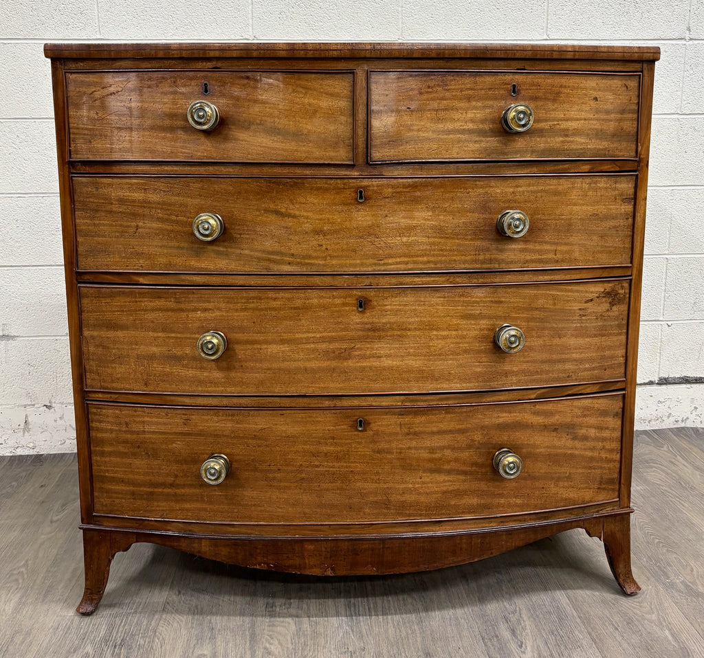 Antique Federal / Hepplewhite Style Bowfront Mahogany Chest of Drawers