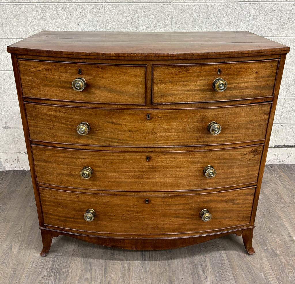 Antique Federal / Hepplewhite Style Bowfront Mahogany Chest of Drawers