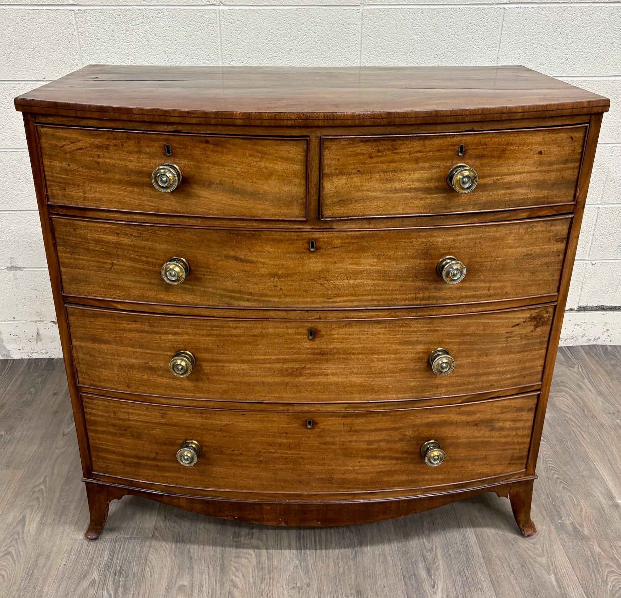 Antique Federal / Hepplewhite Style Bowfront Mahogany Chest of Drawers