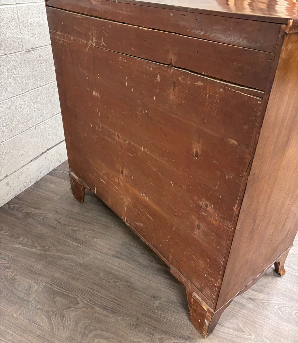Antique Federal / Hepplewhite Style Bowfront Mahogany Chest of Drawers