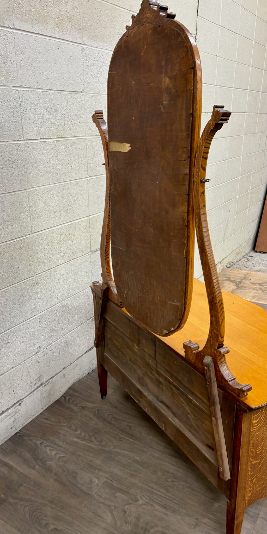 Antique Victorian Tiger Oak Serpentine Dresser with Mirror