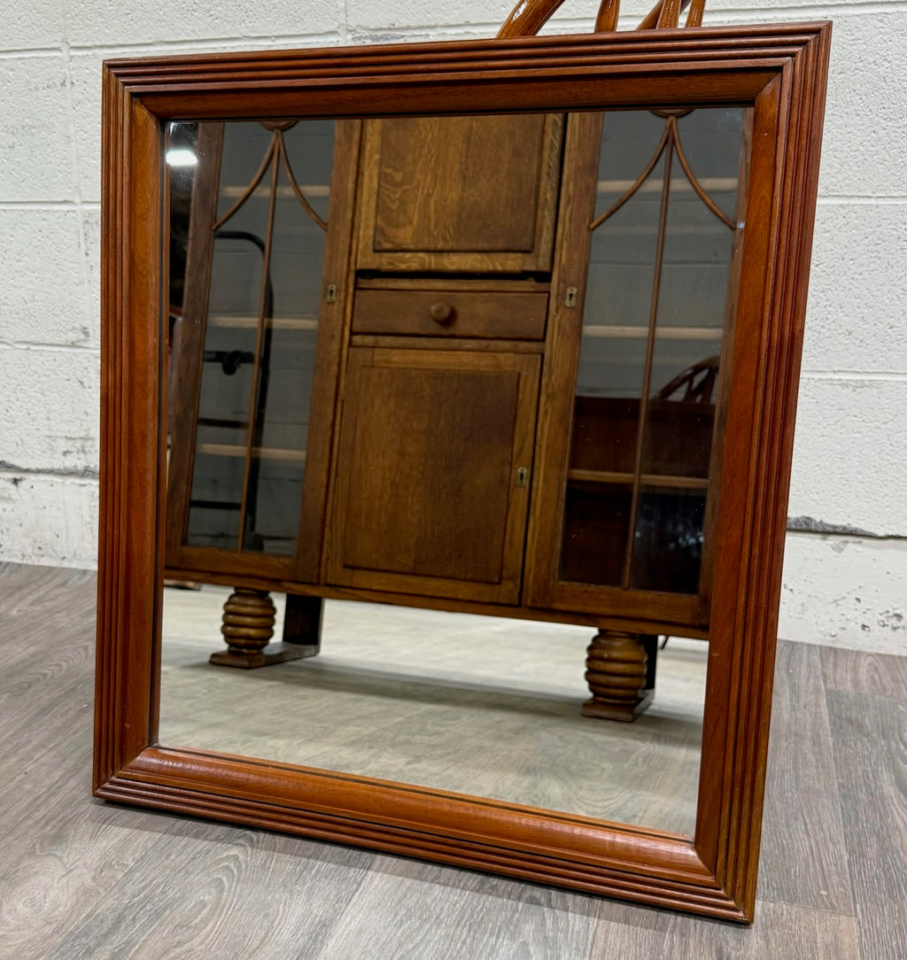 Vintage Traditional Wall Mirror with Molded Frame