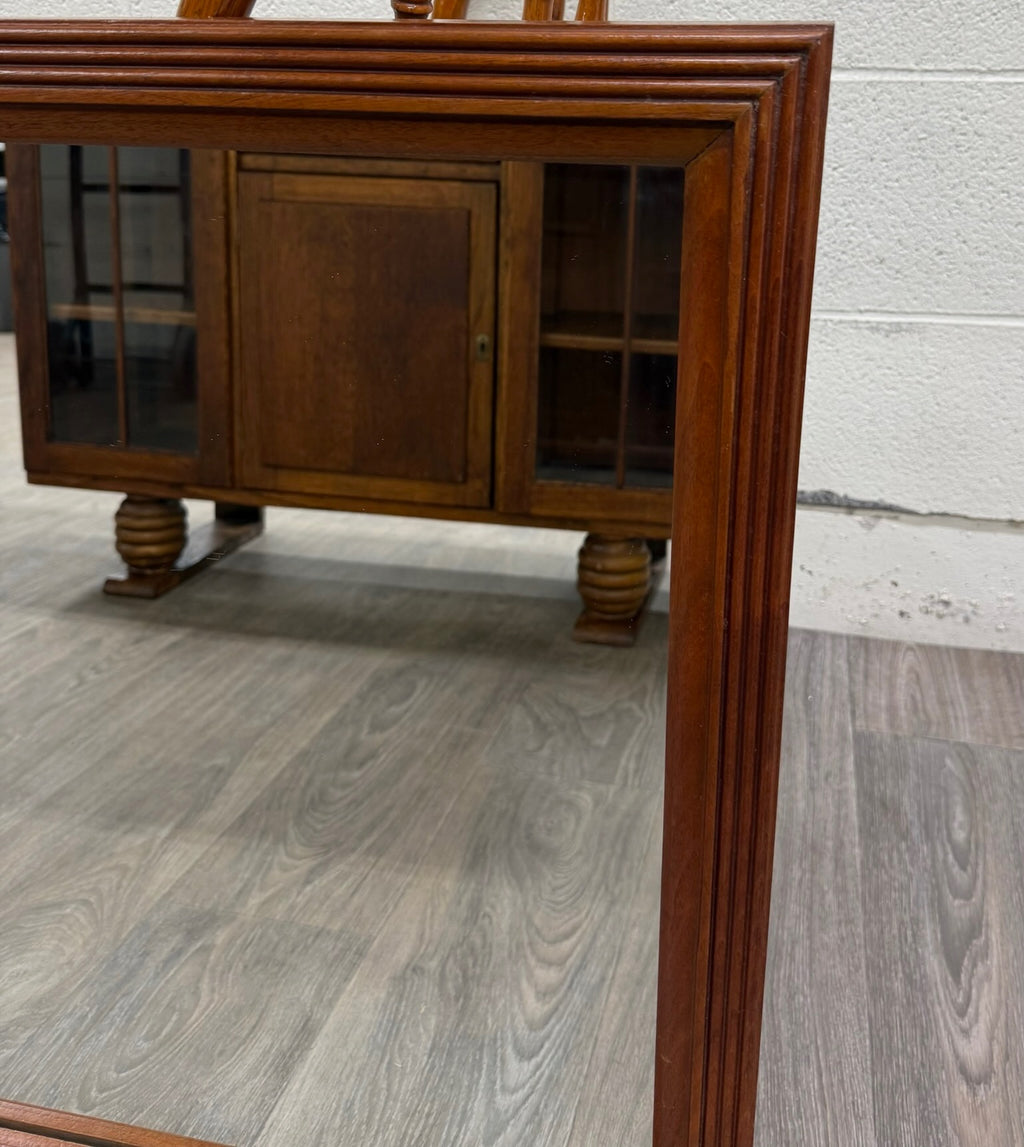 Vintage Traditional Wall Mirror with Molded Frame