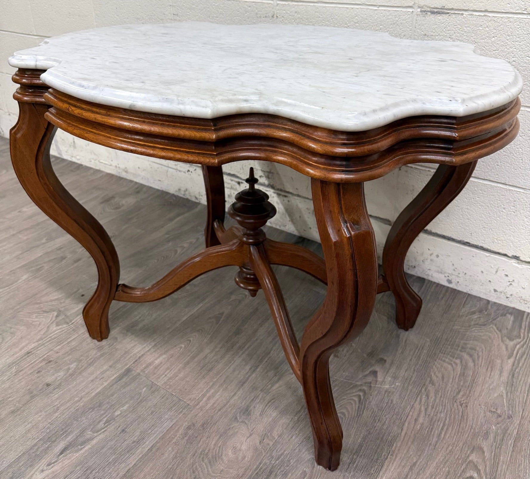 Antique White Marble Turtle Top Victorian Eastlake Parlor Table Center Table