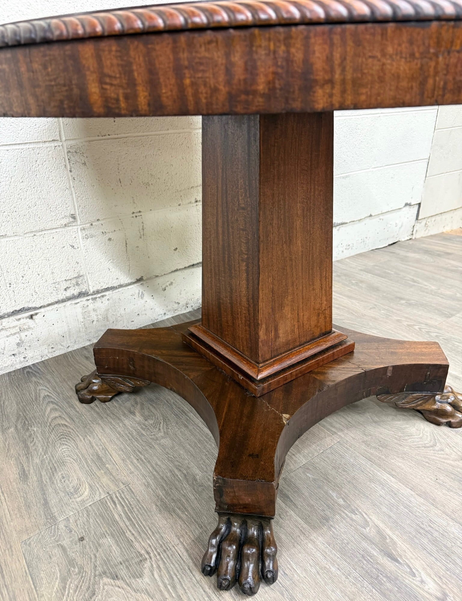Antique American Empire Carved Mahogany Lion Paw Feet Pedestal Center Table