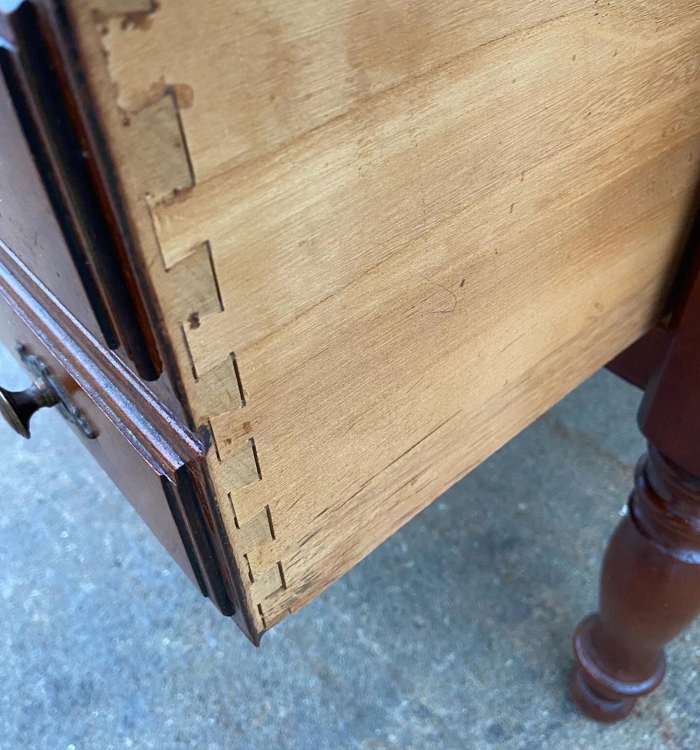 Vintage Federal Style Side or End Table by Mohasco Peters-Revington