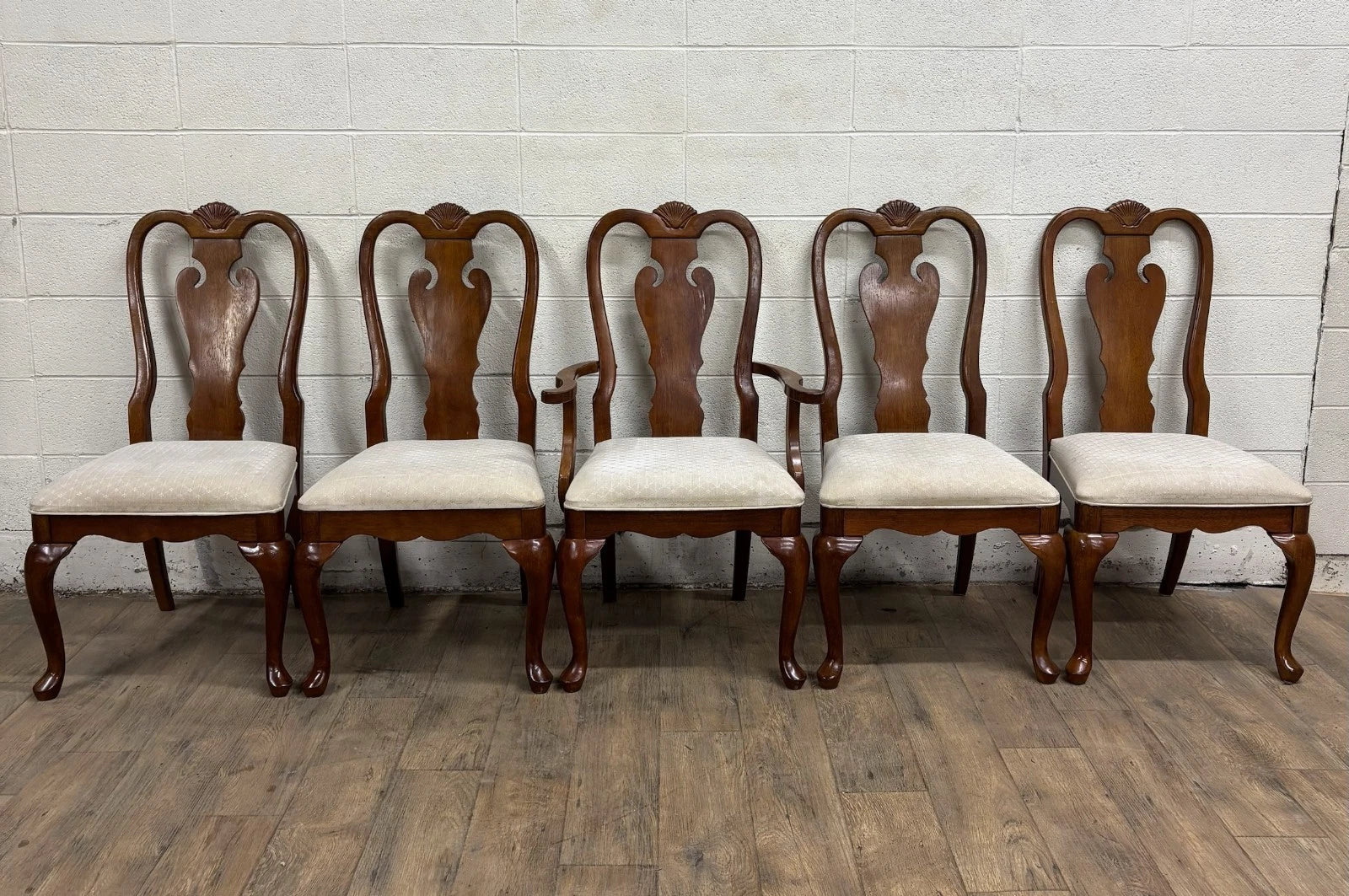 Vintage Universal Furniture Queen Anne Style Dining Chairs - Set of 5