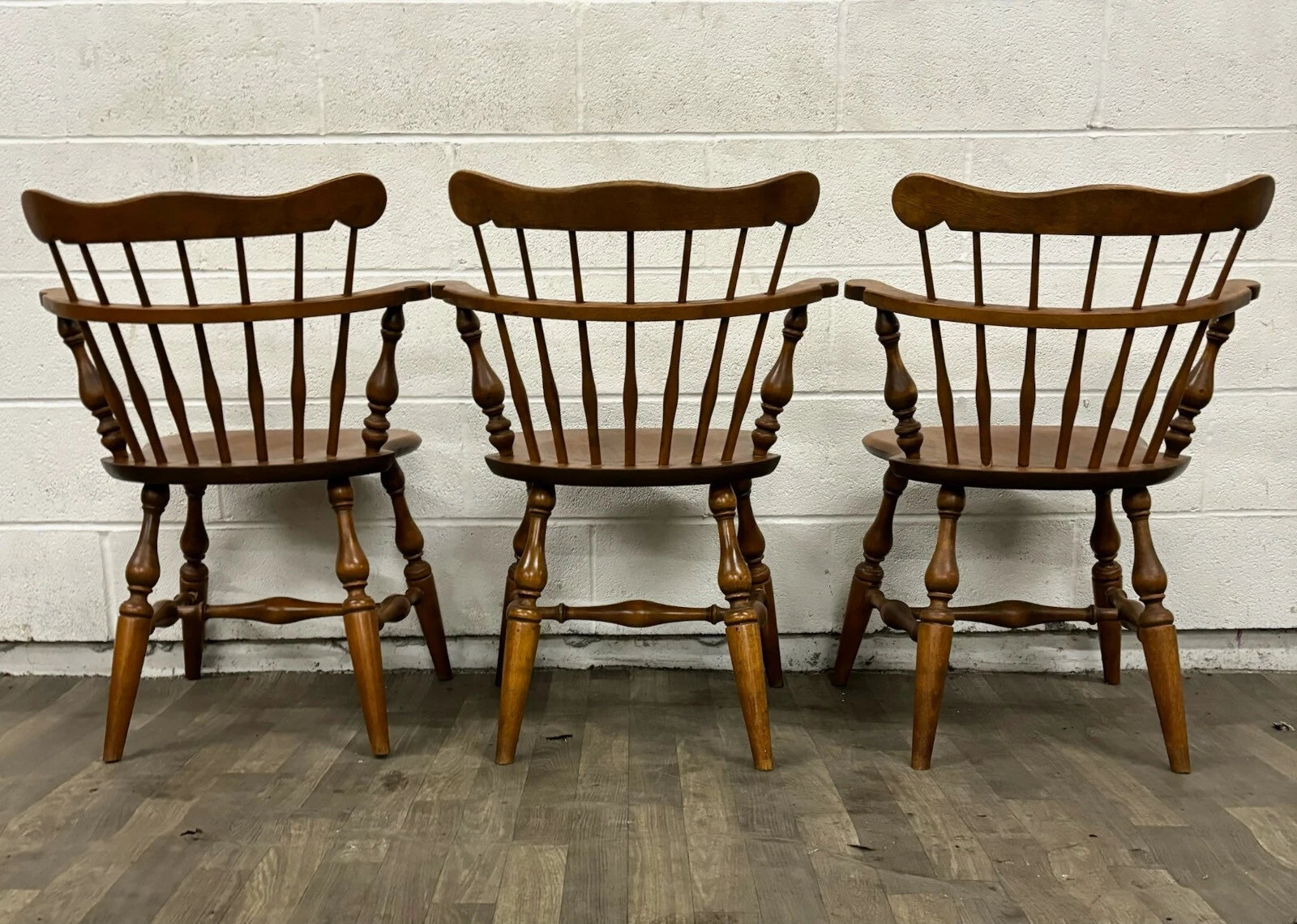 Vintage Ethan Allen Heirloom Nutmeg Maple Colonial Early American Dining Chairs