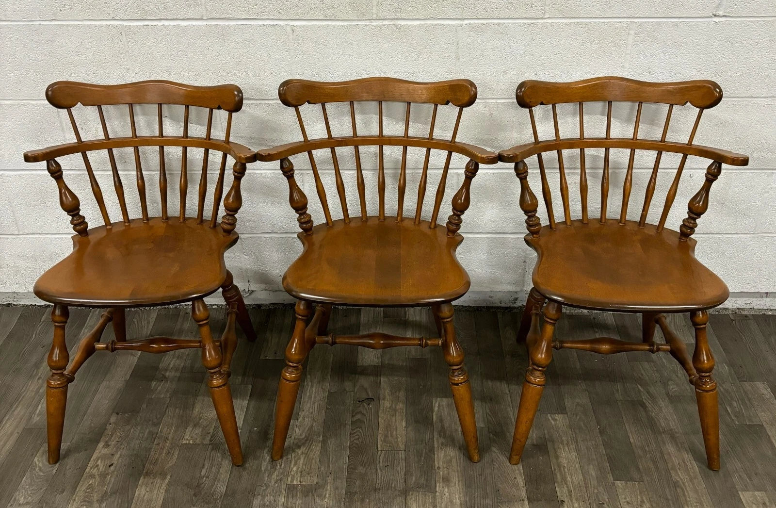 Vintage Ethan Allen Heirloom Nutmeg Maple Colonial Early American Dining Chairs