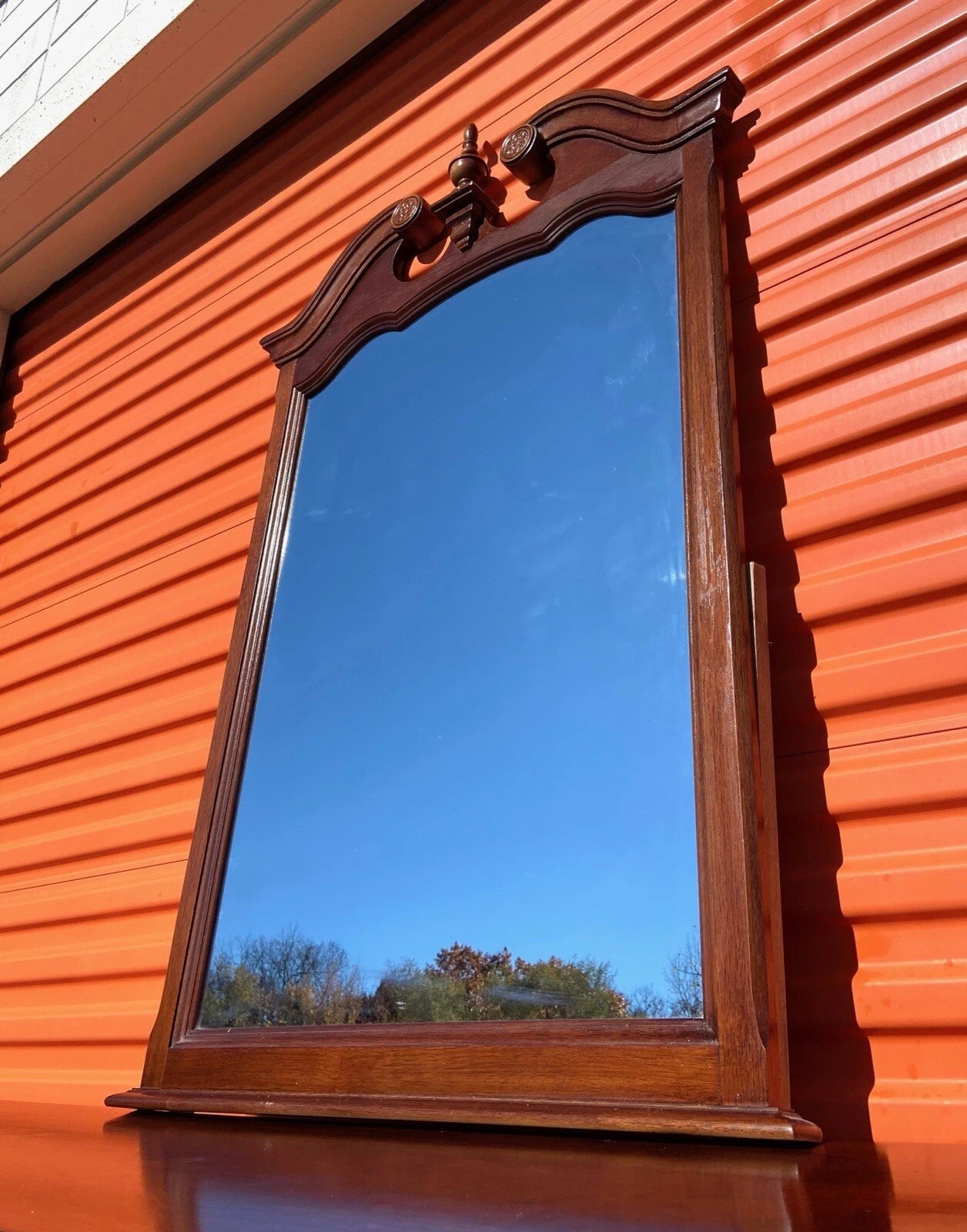 Vintage Universal Furniture Cherry Traditional Style 32" Dresser / Wall Mirror
